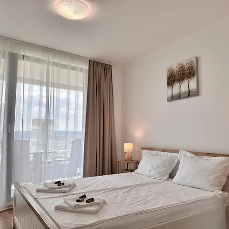 New In Breeze With Panoramic Sea View And Parking Βάρνα